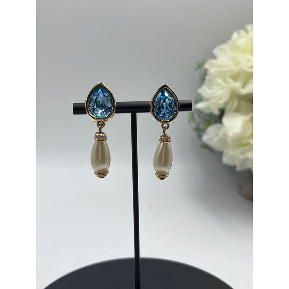 Swarovski Swan Gold Plated Blue Faceted Crystal Purple Cabochon Clip Earrings - Picture 2 of 13